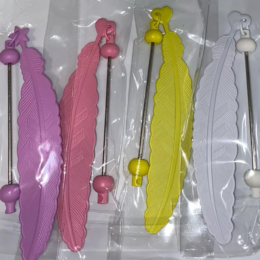 Beadable Plastic Feather Bookmark Random 1Pc