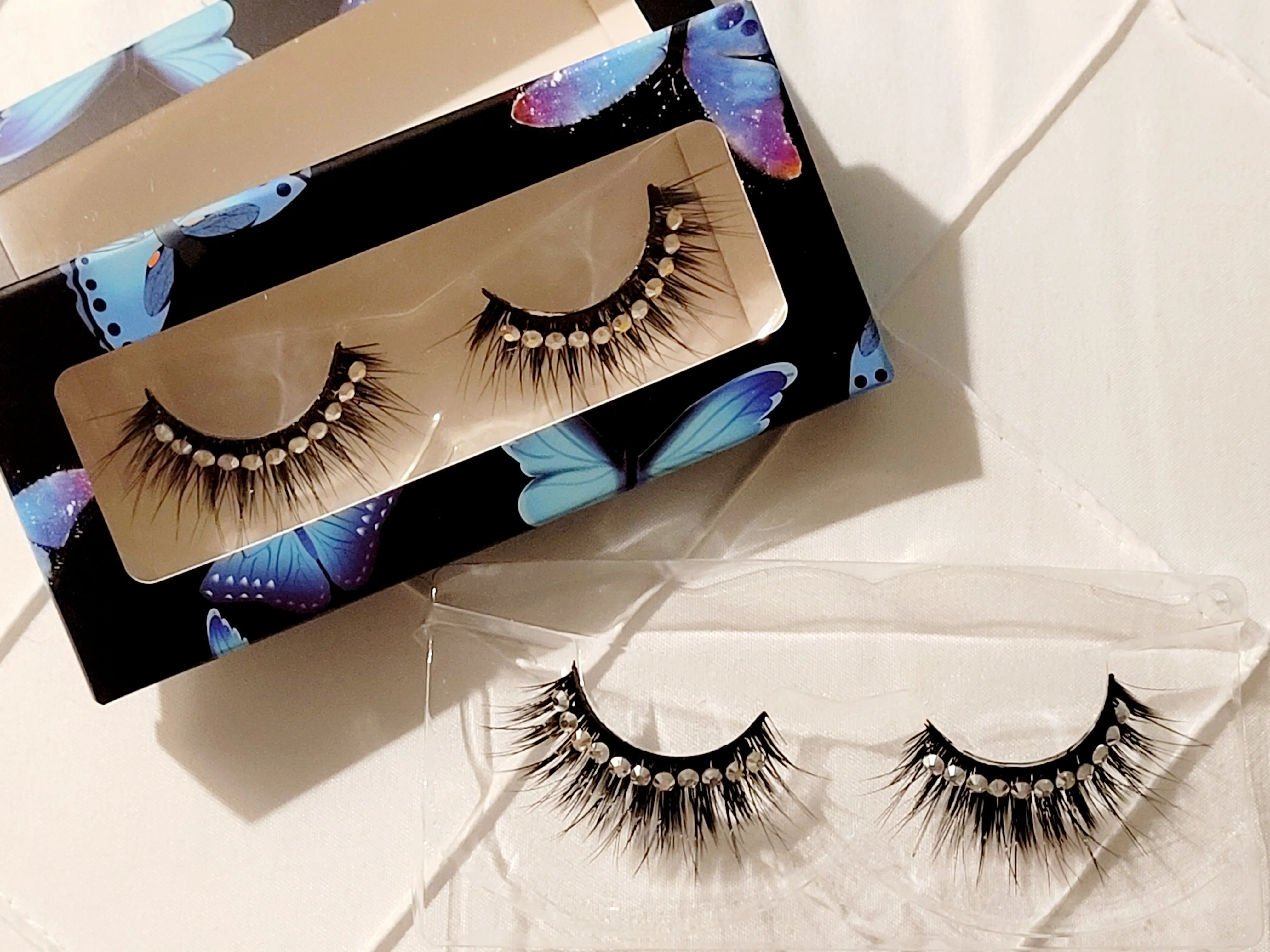 3D Eyelashes with Shiny Rhinestones 3D Eyelashes with Shiny Rhinestones