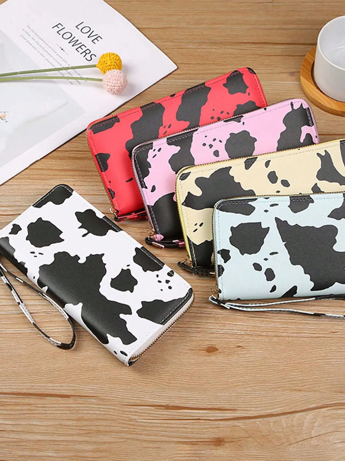 Women's Cow Pattern Long Wallet, Casual Wallet, Cow Print Wallet, Fashion Business Style, Large Capacity, Multi-Layer Design, Zipper Hidden Pocket, Essential for Commuting