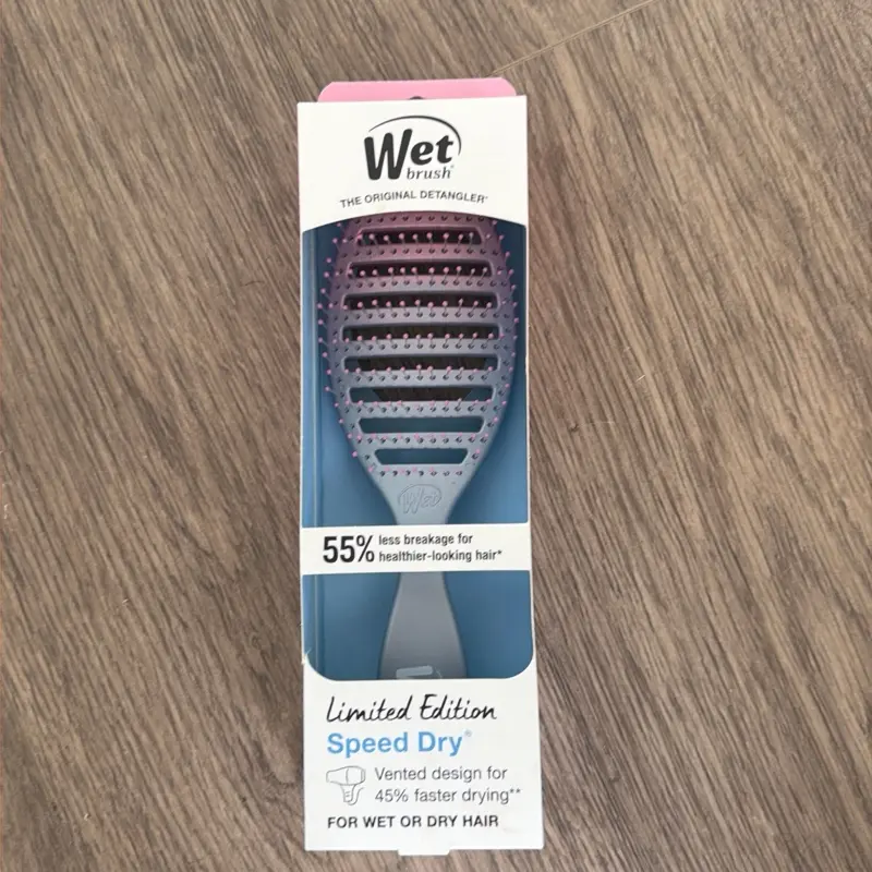 Wet brush for wet or dry hair speed dry