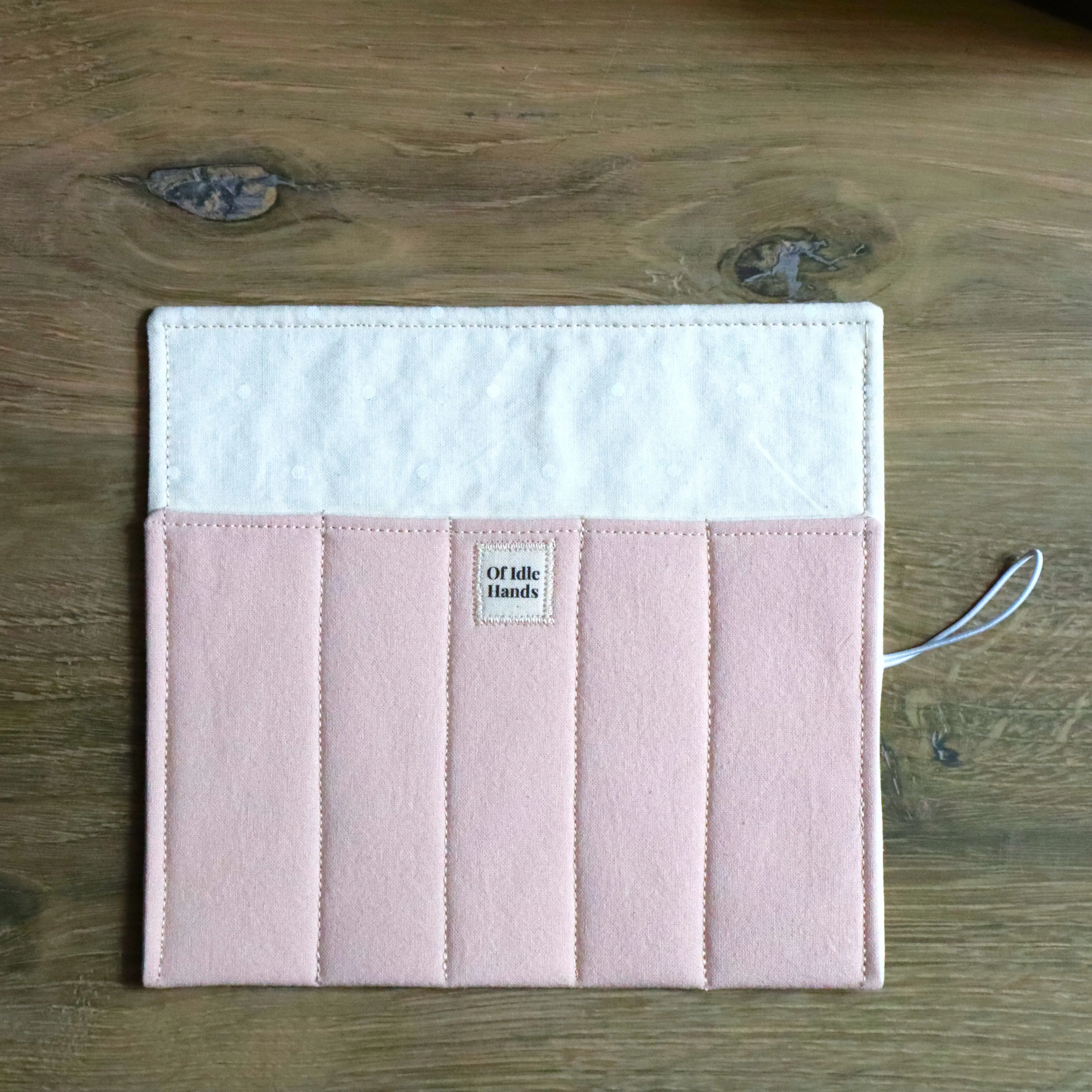 Handmade Blush Pink Pen Roll Case – Padded Cotton Pencil Organizer, Holds 5 Pens