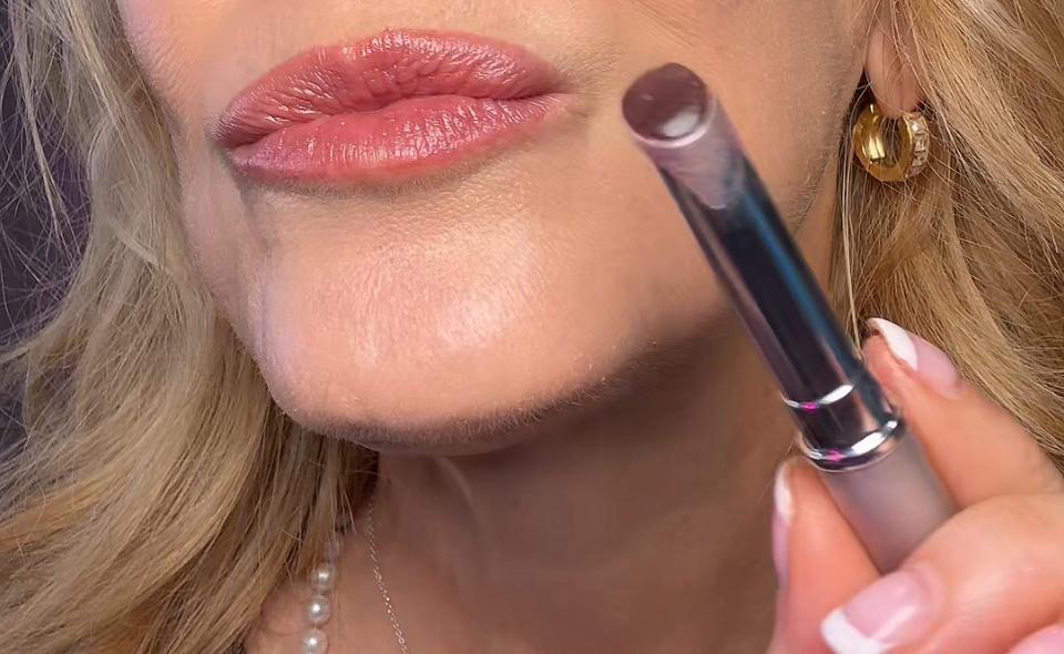 Item: Clinique Almost Lipstick Honey Bundle