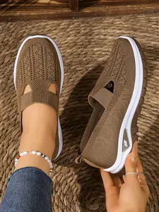 Women's Breathable Knitted Low-Top Sneakers in, Round Toe Slip On Style Shoes with Eva Cushioning Sole, Comfortable for Walking & Daily Wear, Casual Fashion Shoes, Breathable Slip Ons