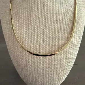 Alchemia Gold Smooth Oval Neckwire