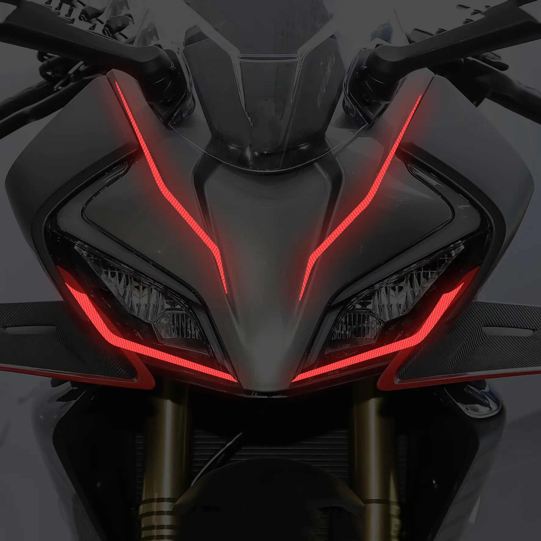 Motorcycle Reflective Strip Sticker for Car Motorcycle Helmet or Bicycle Exterior Decoration, Night Driving Safety Warning Sign Reflector DIY Custom Vinyl Self-Adhesive Decals Fashion Line Pattern Graphic Decal Stickers Gift