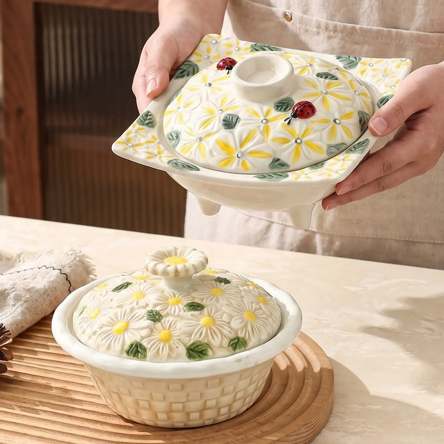 HongDian Daisy Ladybug Ceramic Flower Bowl, Round/Square Optional 6in 280ml 10oz, Embossed Hand-Painted Premium Porcelain, Ivory Yellow, SGS-Tested Underglaze Fade-Resistant, Microwave Dishwasher Oven Sterilizer Safe, Decorative Serving Bowl, Ceramic Bowl