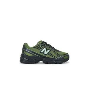 New Balance 740 Sneaker in Utility Green & Black