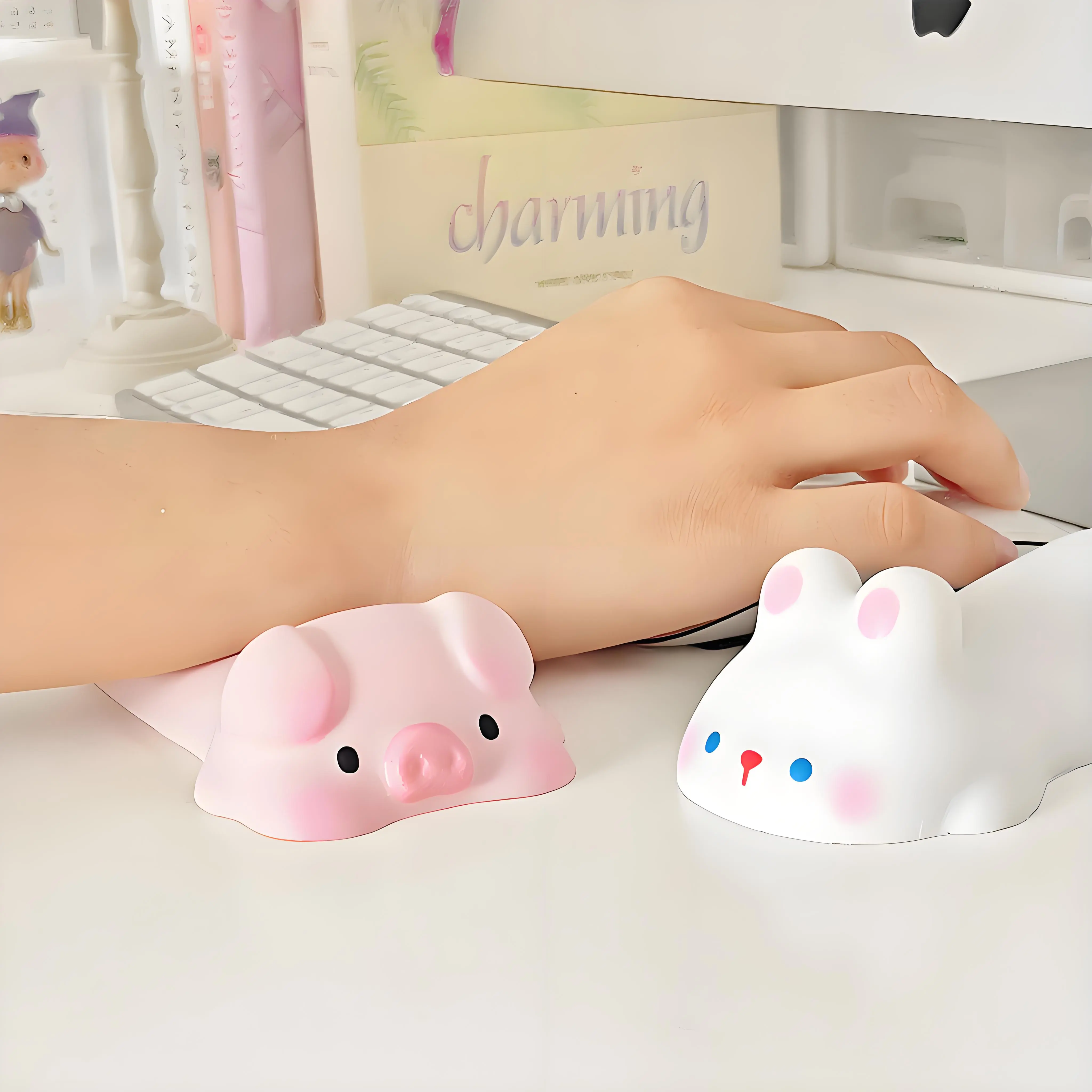 Animal shaped mouse wrist pad - ergonomic design, comfortable, lightweight, soft, suitable for long-term work