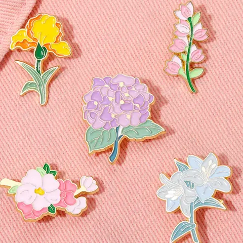 Mother's Day Gift Cute Flowers Brooch, Fashion Brooch for Women & Men, Enamel Pin for Backpacks, Jeans, Scarves, Hats Decoration, Trendy All-match & Exquisite Brooch for Gift, Fashion Accessory, Floral Brooch, Lapel Brooch
