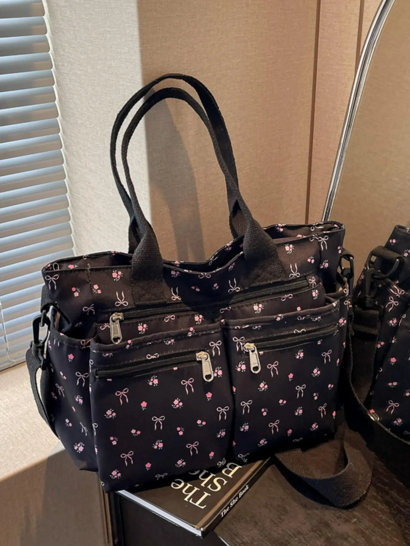 Bow black