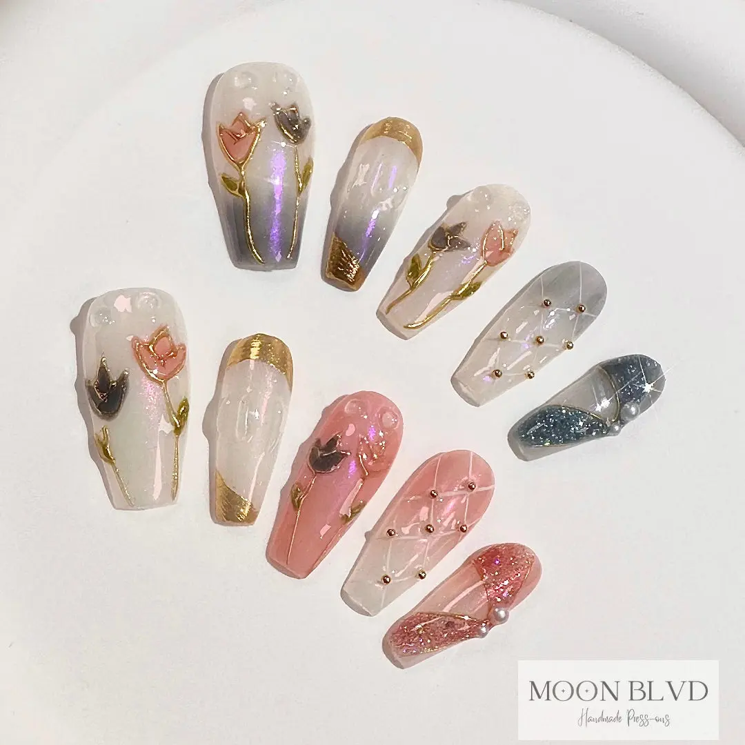 Golden Age | 40 Long Coffin | MoonBlvd Nails | Luxury Press-on Nails | 3D Nail Art
