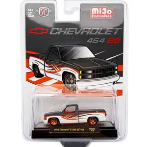 M2 Machines 1:64 1992 Chevrolet 454 SS CHASE!
