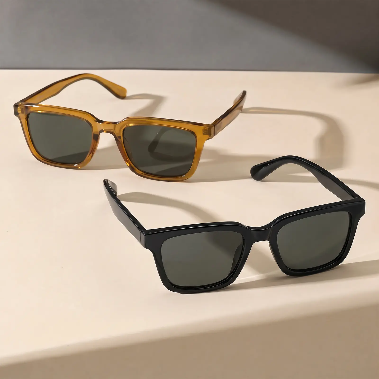 New Horizons Retro Square Fashion Sunglasses for Women Men  display picture 1