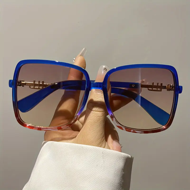 ShineThru 1970s Retro Oversized Full Rim PC Women's Sunglasses - Female Funky Unique Accessories, 2-Color Frames, UV-Protection Lenses, for Party, Daily Wear