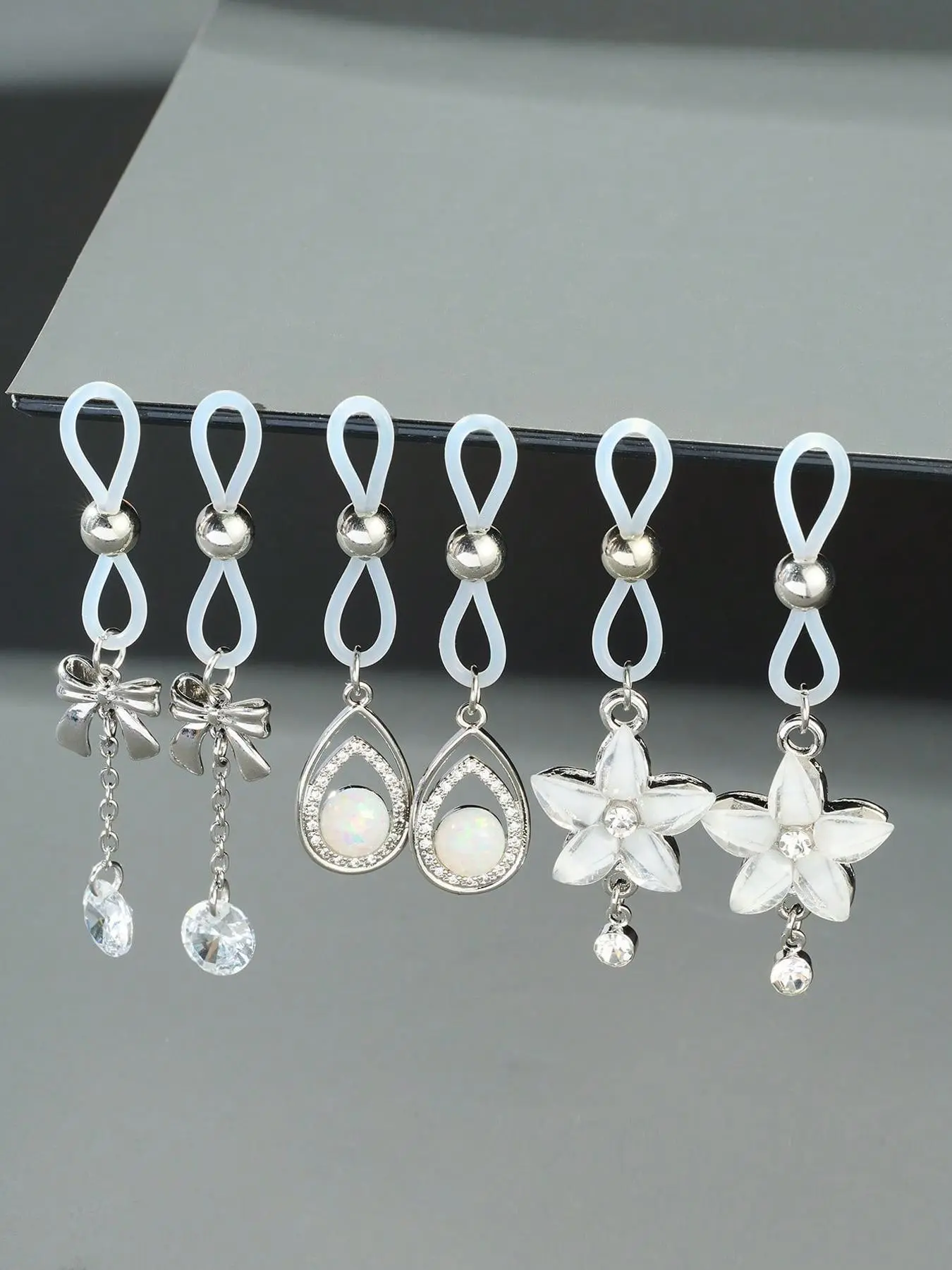 Adjustable Faux Nipple Ring with Bow and Flower Design, Non-Pierced Nipple Jewelry with Clear Rhinestones, Body Jewelry, Perfect for Valentine's Day Couples