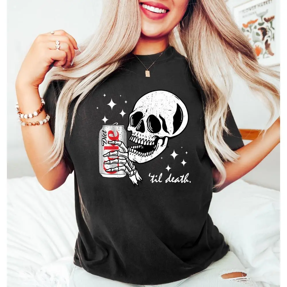 Men's Graphic T-Shirt with 'Til Death' Skull, Casual Short-Sleeve Top in Soft Smooth 100% Cotton, Lightweight Seamless Menswear, Plain, Fabric, Shortsleeve, Graphics, Foldable, Round Neck, All Seasons, Soft Cotton, Fitted Cut, Tshirt