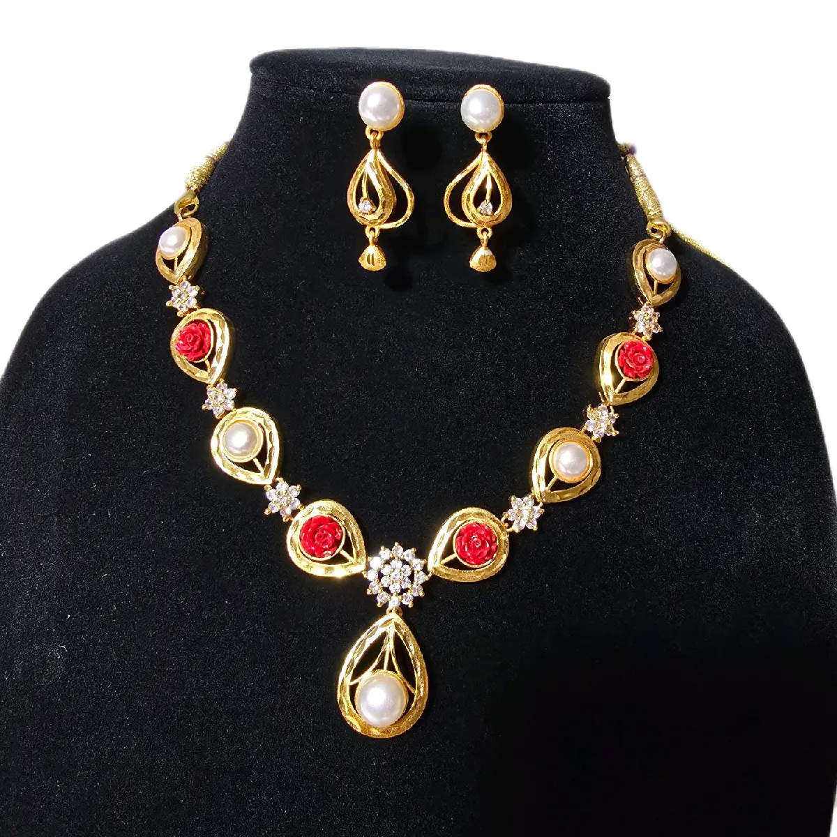 Necklace and Earrings Set for Women - Fashion Accessory