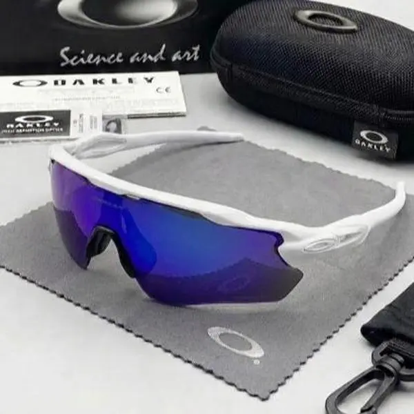 Oakley Cycling Sunglasses Lightweight Wraparound Sport Eyewear UV400 for Men Women Outdoor Activities