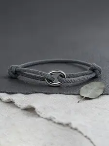 Adjustable Multicolor Rope Bracelet with Oval Metal Buckle, Woven Strap, Unisex Minimalist Jewelry, Versatile Daily Accessory, Fashionable Bracelet, Modern Fashion Accessories