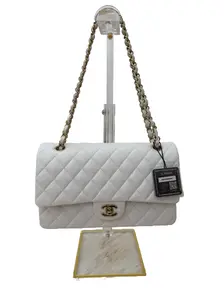 Pre-owned CHANEL leather Shoulder Bags Caviar Quilted Medium Double Flap White