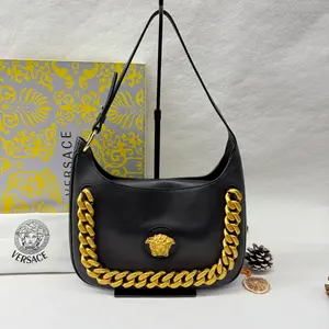 Pre-owned VERSACE Leather Shoulder Bags 7.8'' R2359 Shoulder Bag C18678037560 0613 T3 Rina
