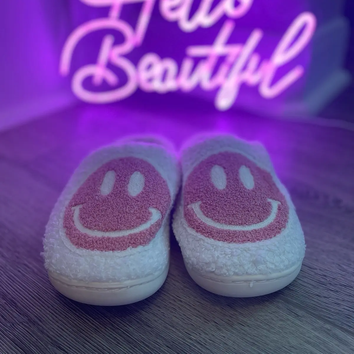 Pink Smiley Face Happy Feet Cozy Slippers Footwear Women Walking Shoes Flipflop Slide Shoe Comfort Girl