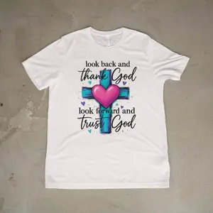 “Grateful Looking Back Quote Tee – Women’s Soft Cotton T-Shirt