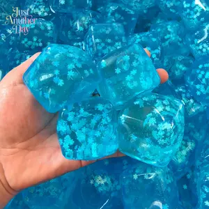 Summer Refreshing Water Cube Squeeze Toy, Elastic Stretchable Soft Gel Fidget, Transparent Ice Cube Simulation Stress Relief Gadget, Decompression Artifact for Daily Relaxation & Gifting