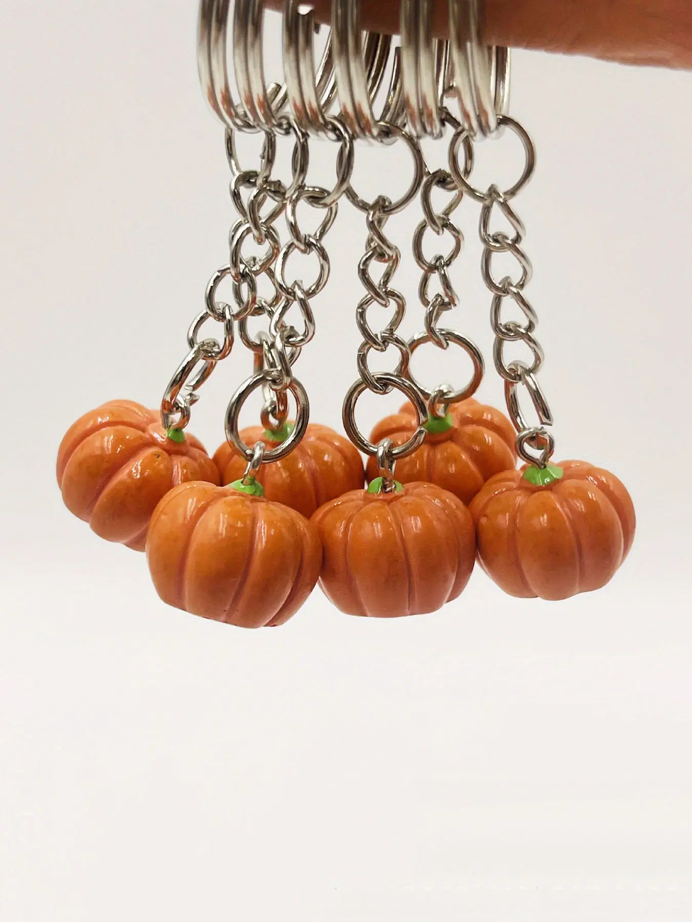 5pcs Realistic Small Pumpkin Keychains - Festive Halloween, Thanksgiving & Christmas Bag Charms with Orange & Green Striped Design, Perfect for Gifts & Decorations, Halloween Decorations
