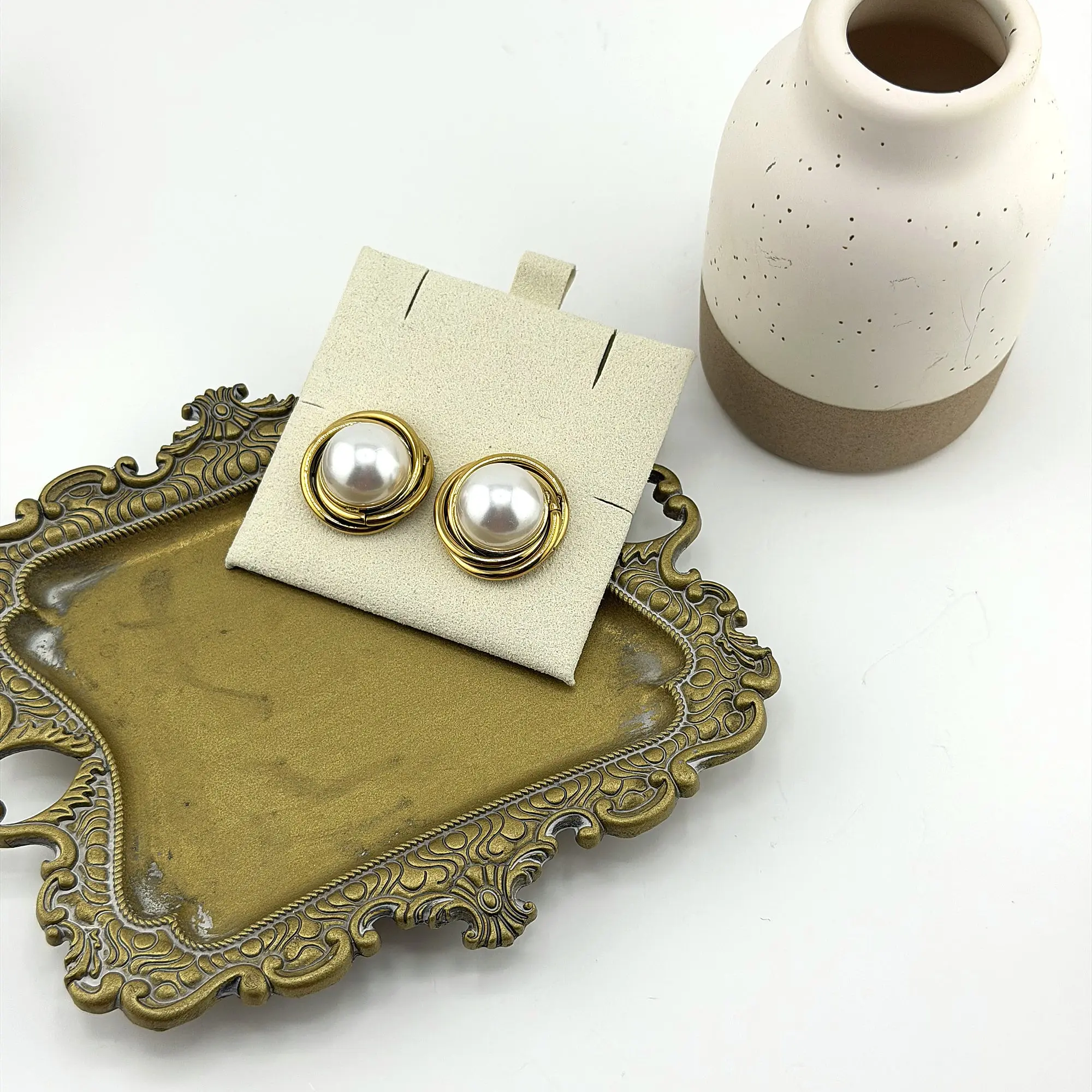 Pearl Shell Stud Earrings 18K Waterproof