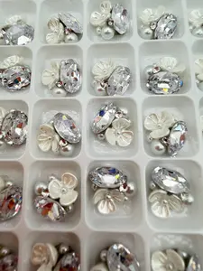 Premade Crystal Glass Clusters for Nail Art Premade Crystal Glass Clusters for Nail Art