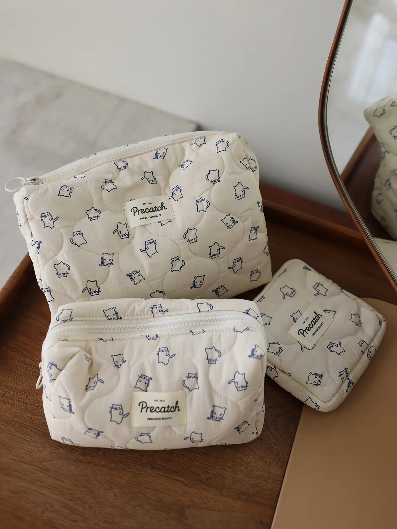 Portable Travel Storage Bag for Girls, Travel Essentials, Compact Makeup Bag, Cosmetics Bag, Cosmetic Pouch, Vanity Bag, Sanitary Pad Holder, Cute Cartoon Cat Design, Square Flat Body Pouch