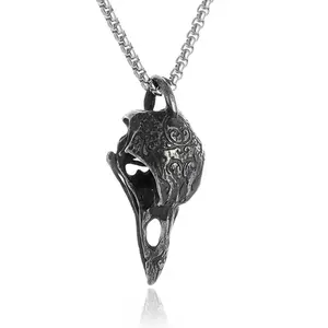 Retro Crow Skull Necklace for Men Women, Gothic Aesthetic 3D Animal Pendant Necklace, Witchy Vintage Metal Chain Jewelry, Trendy Stackable Accessory, Perfect for Halloween Party Daily Casual Goth Style Costume Birthday Gift