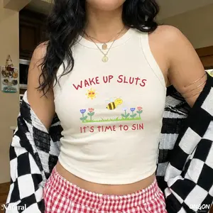 Wake Up Besties Tank Top – Funny Viral Meme Graphic Crop Top, Sarcastic Unhinged Humor Racer Tank, Trendy Streetwear Shirt