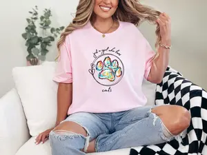 Just A Girl Who Loves Cats Graphic Tee