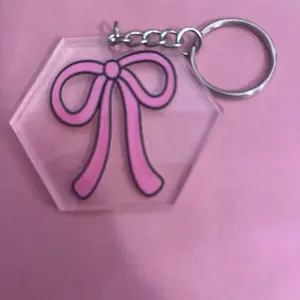 Bow Keychain - Pink Hexagonal Design with Silver Chain, Ideal for Key Storage and Organization