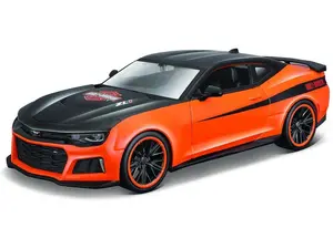 2017 Chevrolet Camaro ZL1 - Orange w/ Black Top (Harley-Davidson Custom) Diecast 1:24 Scale Model - Maisto 32271OR