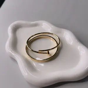 Fashion bangle set