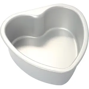 6" Heart-Shaped Aluminum Cake Pan – Perfect for Baking on Valentine’s Day, Weddings & Birthdays