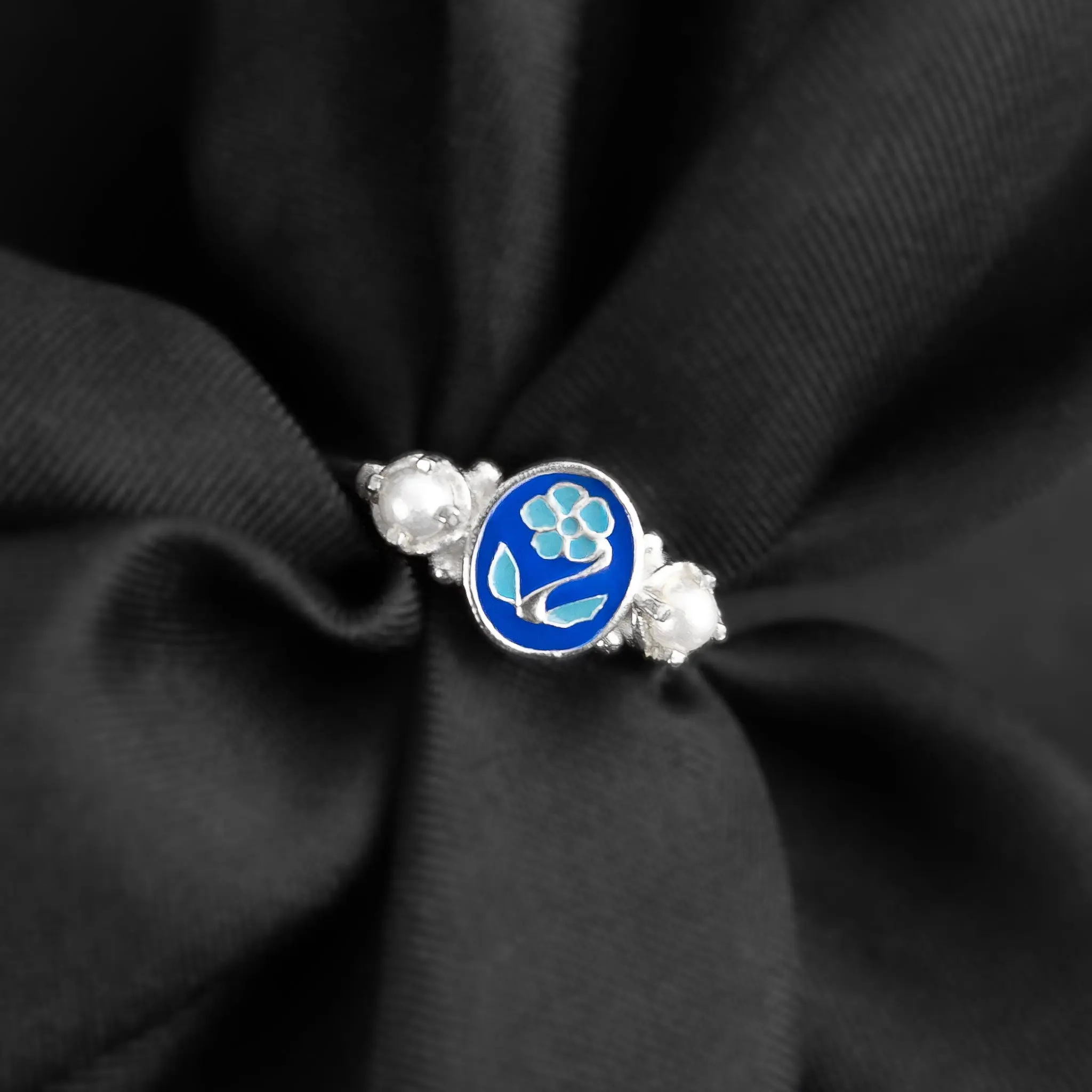 Mourning Bloom Ring - silver