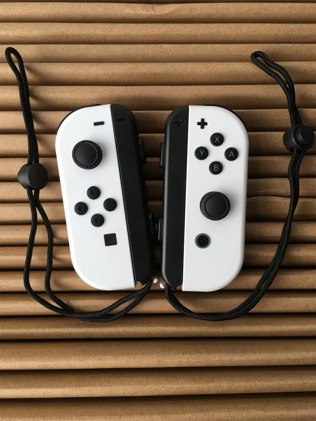 white Joy-Con (L/R) Gaming Controller, Wireless Game Controller 1 pair , left and right game controllers, new in box