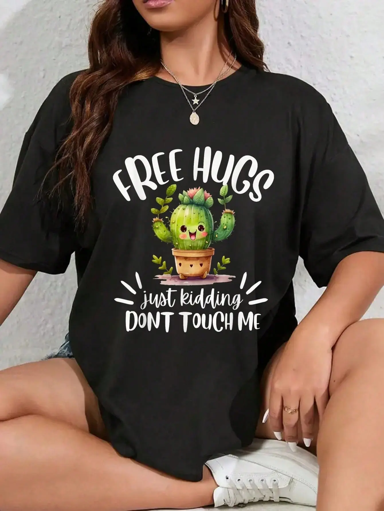 Women's Vintage Graphic Top with Funny 'Free Hugs Just Kidding' Cactus Print, 100% Cotton Casual Everyday Wear, Tshirt, Plants, Lady, All Seasons, Cute, Short Sleeves, Street, Streetwear, T-Shirt, Casual Fit, Clothes