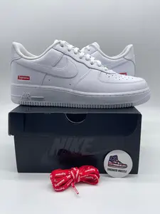 Nike Air Force 1 Low Supreme White