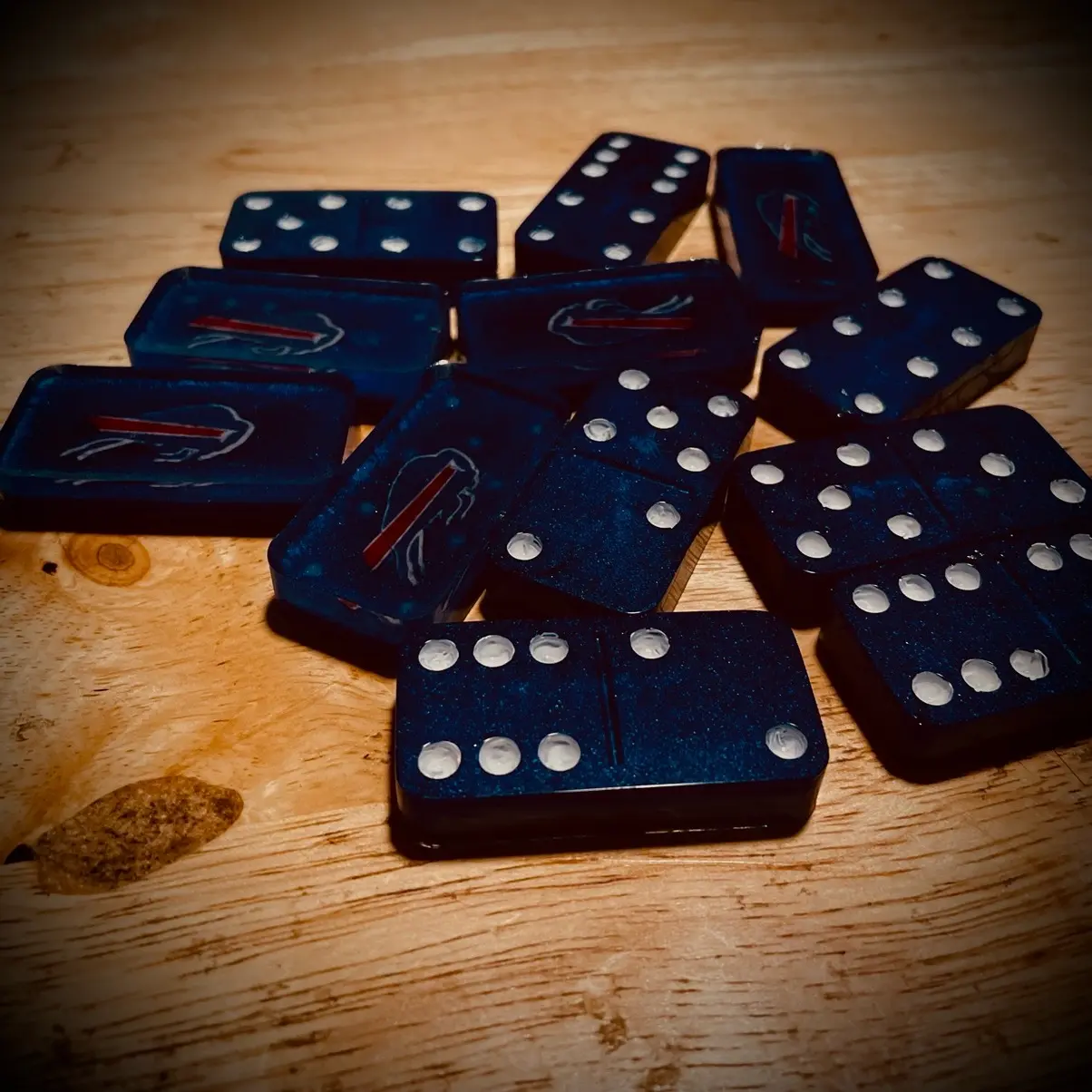 CUSTOM DOMINOS CUSTOM DOMINOS