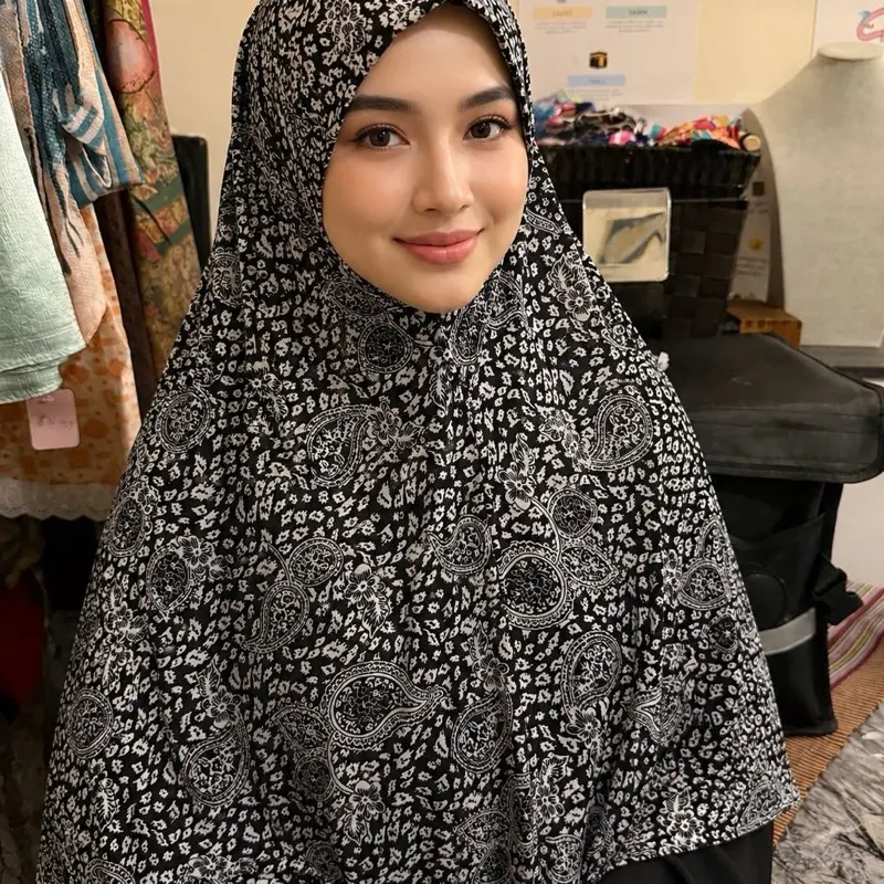 Black and white jersey cotton floral print instant hijab  for women. For regular and sportswear .