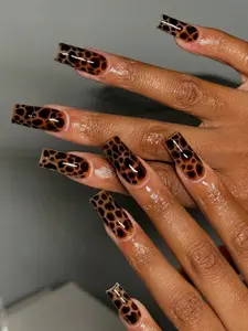 24pcs Press On False Nails Medium Length Leopard Print Design Reusable Easy Apply for Daily Wear