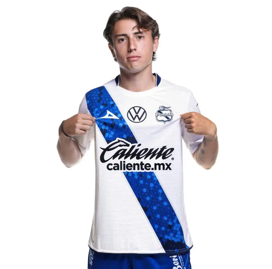 Authentic Puebla 2026/27 home jersey, football shirt for men and women.
