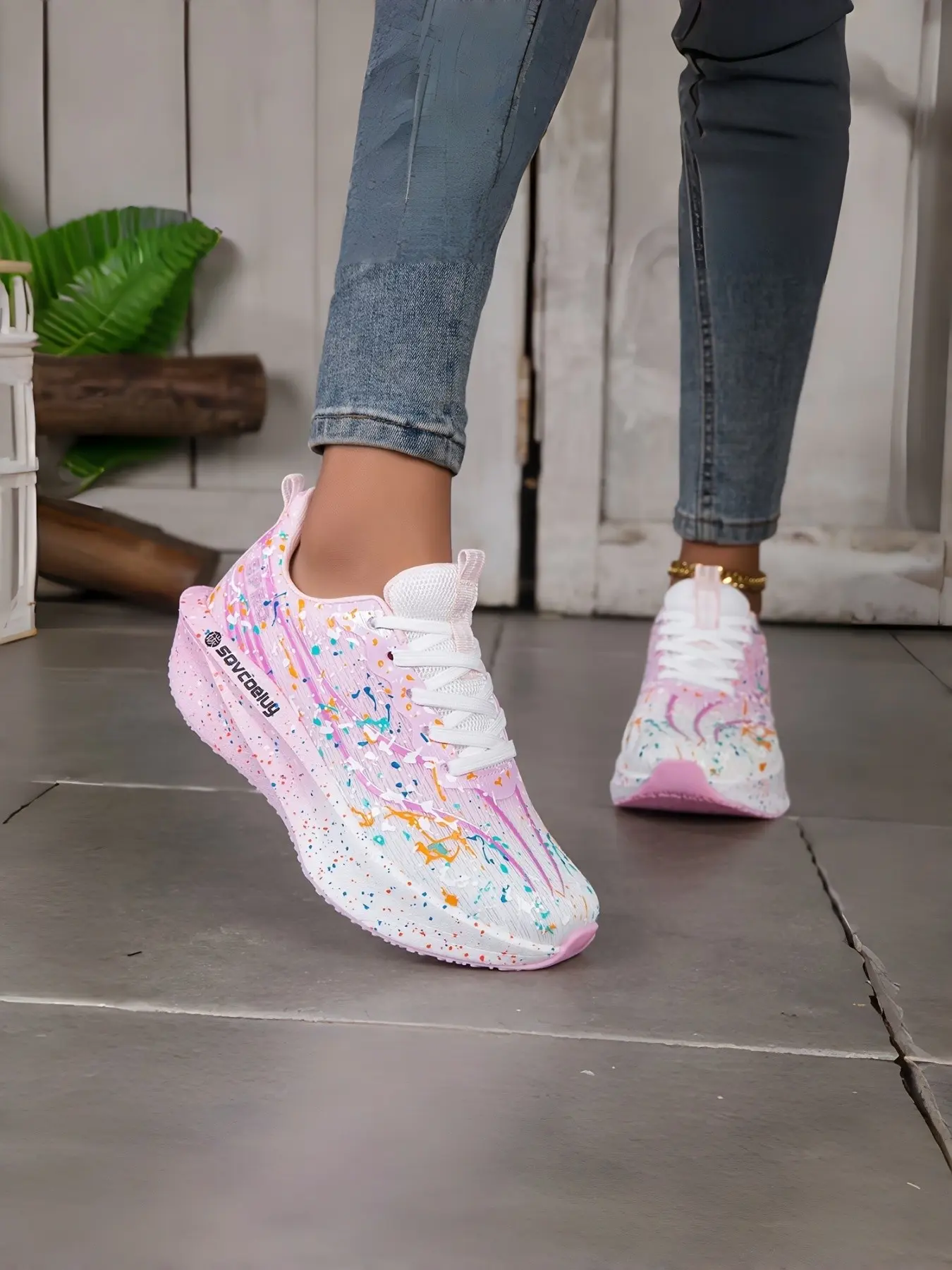 Women's Outdoor Running Shoes, Indoor Training Shoes, Soft Cushioned Sole, Breathable Liner, Shock Absorption, Lightweight, Fashion Gradient Design, Trendy Running Shoes, Running Footwear, Shoe for Runners
