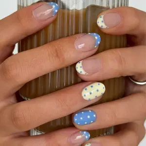 24pcs Short Oval Polka Dot Nail Art Set, Nail Glue Included, Includes Jelly Glue and File, Perfect for Parties, Dance, Daily Use, Sparkling Nail Tips