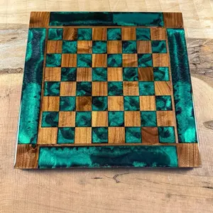 Emerald Black Onyx Walnut Chess Board (INCLUDES PIECES)